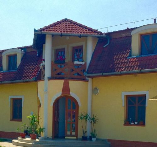 Akácliget Gyógy- és Strandfürdő Karcag 