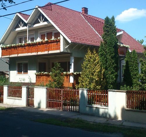 Bertalan Apartmanház Balatonföldvár 