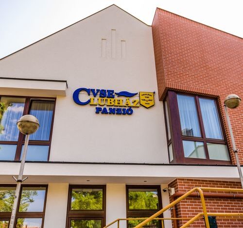 CVSE Clubház és Panzió Cegléd 