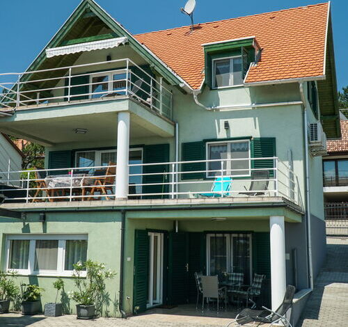 Fügefa Apartman Balatonalmádi 