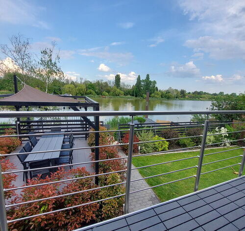 Kis-Duna River Apartman Szigetszentmárton 