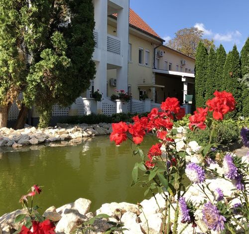 Kúria Apartmanház Kiskunlacháza 