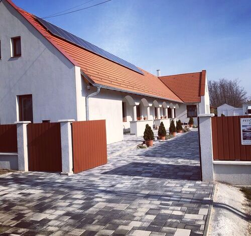 Petőcz Vendéghaz és Pincészet Ászár 