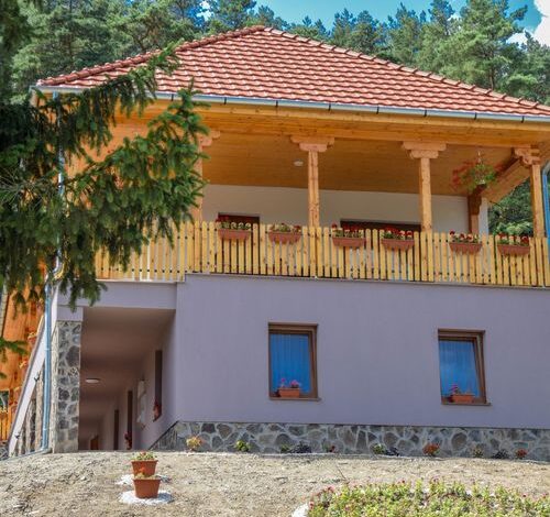 Petróczy István Polgári Védelmi Kiképző Bázis Apartman Kovácsvágás 