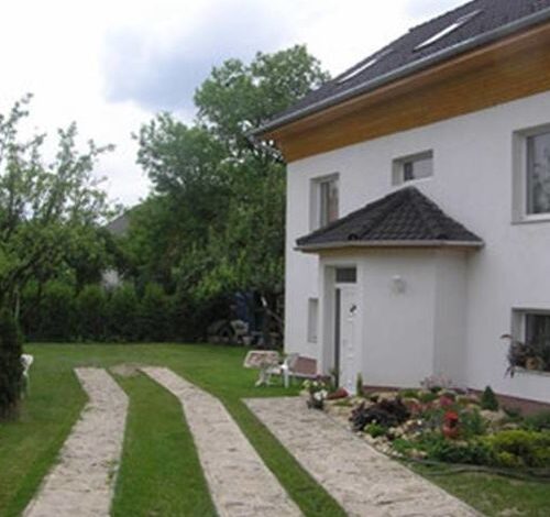 Újsziget Vendégház Sárvár 