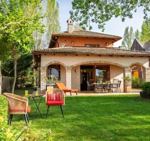 104 - Balatonszárszó Vízparti Luxus Nyaraló 