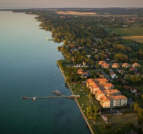 399 - Fiatalos Apartman Balatonőszöd 