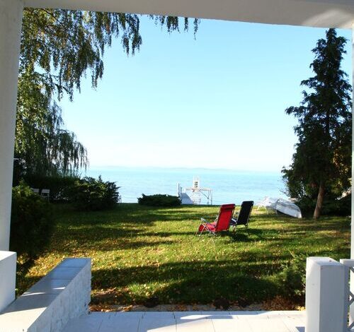 79 - Vízparti Vendégház Balatonszárszó 