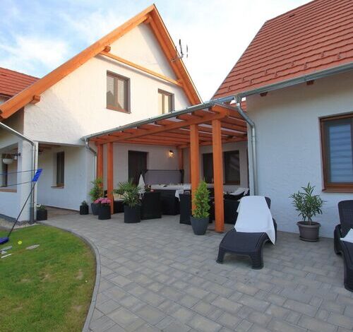 A tornácos Panzió Kéthely 