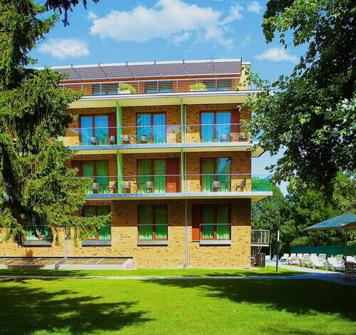 Abacus Business & Wellness Hotel Herceghalom 