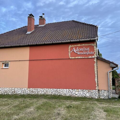 Adonisz Vendégház Mórahalom