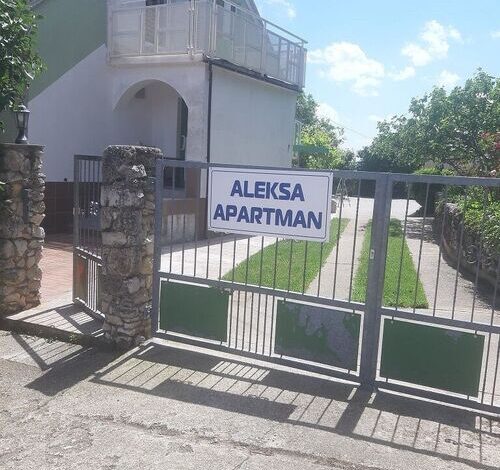 Aleksa Apartman Lesencetomaj 