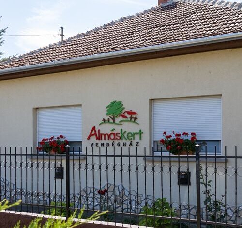 Almáskert Vendégház Fábiánsebestyén 