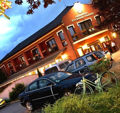 Ambrózia Étterem és Panzió**** Kazincbarcika 