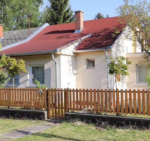 BMF Nyaraló Balatonmáriafürdő 