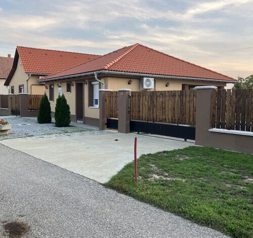 Bagolyvár Vendégház Abádszalók 