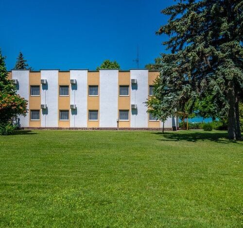 Balatonvilágosi Akadémiai Üdülő 