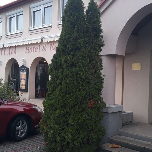 Bavária Hotel és Étterem Abda
