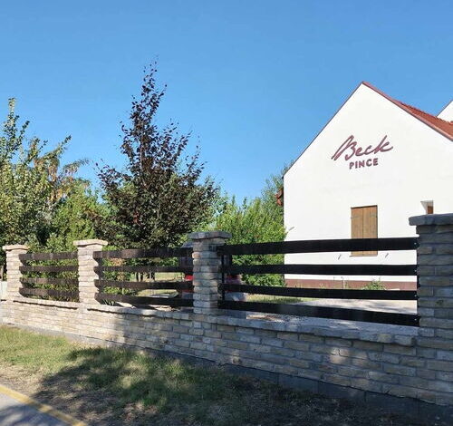 Beck Pince Apartman Hajós 