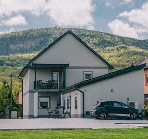 Béke Apartmanház Badacsonytomaj 