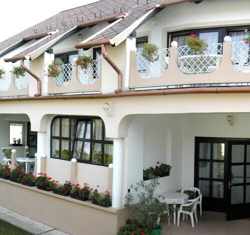 Bor Apartmanház Gyenesdiás 