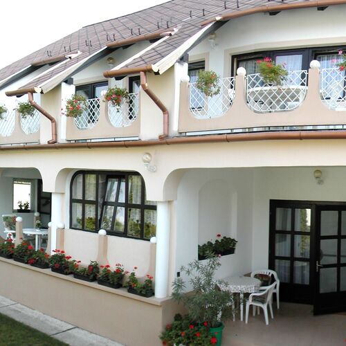 Bor Apartmanház Gyenesdiás