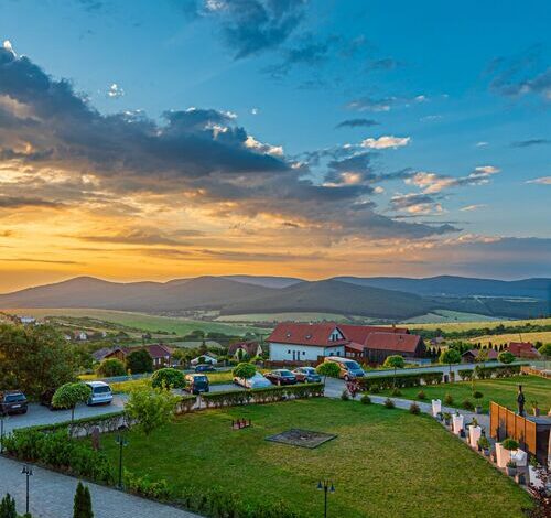Castellum Hotel Hollókő 