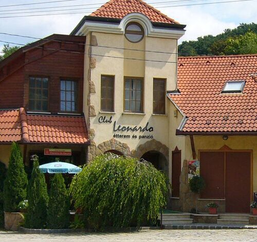 Club Leonardo Panzió Mogyorósbánya 