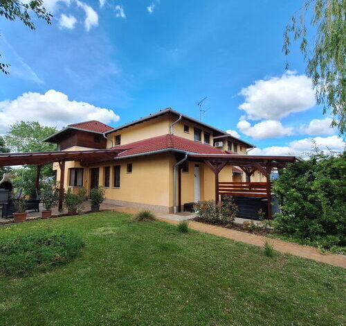 Cserke Apartmanház Cserkeszőlő 