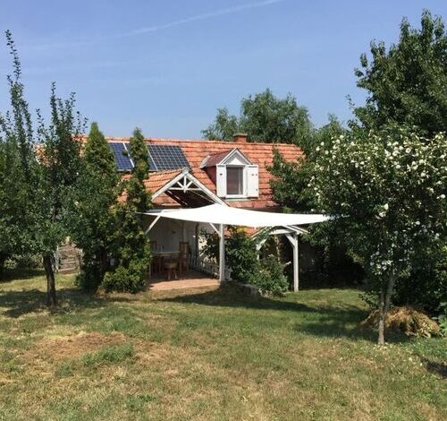 Csobánc Szerelem "A" Vendégház Gyulakeszi 