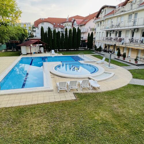Elit Medencès Apartman Hajdúszoboszlò – Hajdúszoboszló