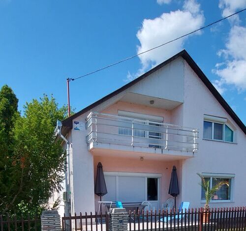 Erika Hàz Balatonfenyves 