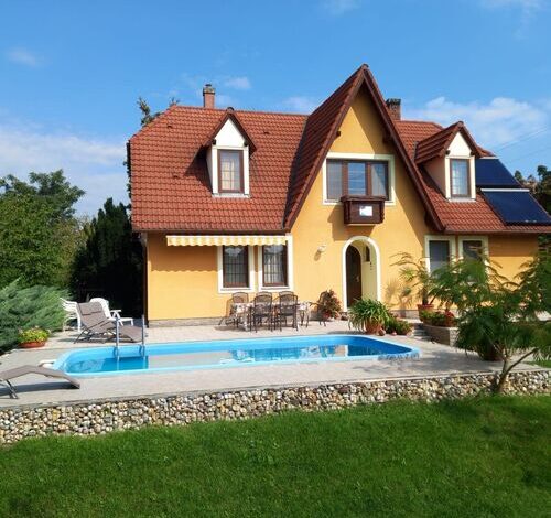 Éva Villa Gyenesdiás 