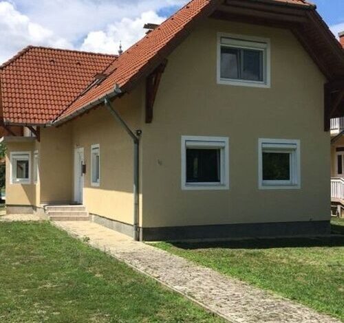 Ezo Apartman Balatonberény 