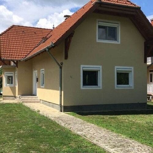 Ezo Apartman Balatonberény