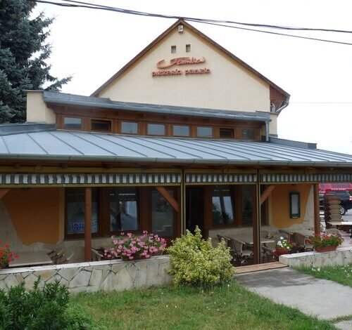 Família Pizzéria és Szálláshely Paks 