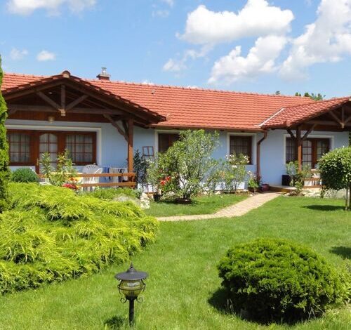 Familie Magyar Apartman Kék Ház Zalakaros  