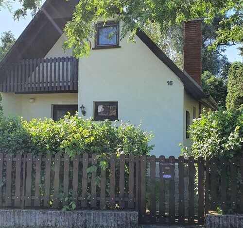 Fibu Lak Üdülőház Balatonszárszó 