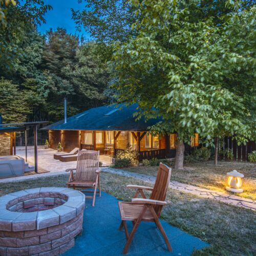 Gerecse Glamping Tardos – Tardosbánya