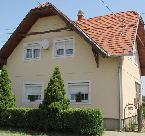 Gitta Apartman Lesenceistvánd 