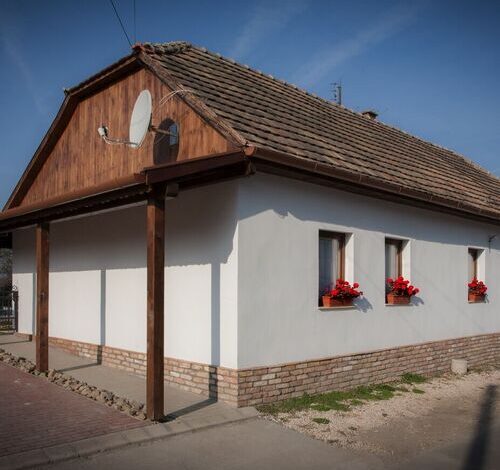 Grabensia Iskolamester Apartmanház Garáb 