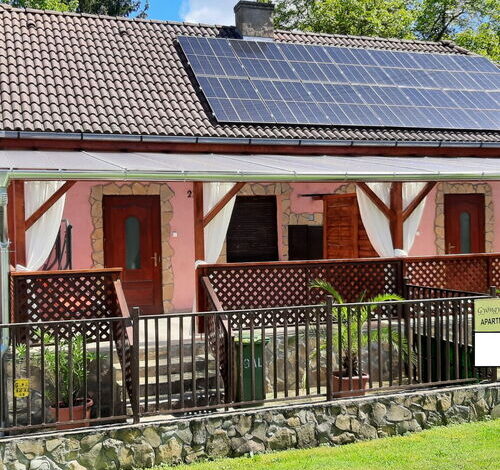 Gyöngy Apartmanház II Igal 