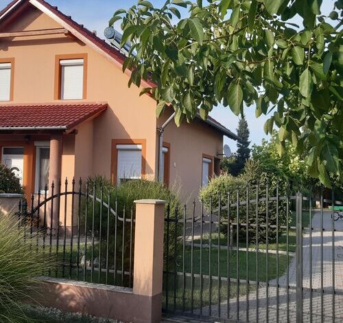 Hajnalka Apartman Balatonőszöd 