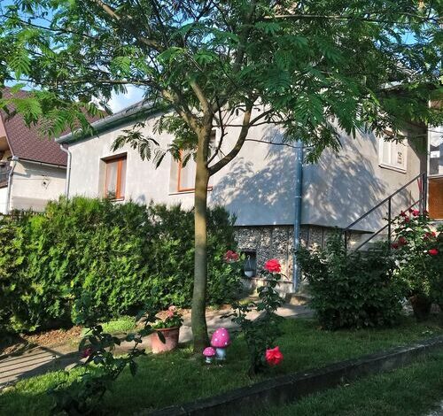 Hársfa Apartman Tamási 
