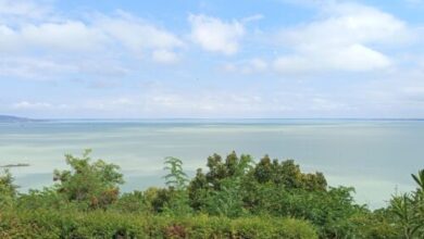 Ház a szikla peremén Tihany  