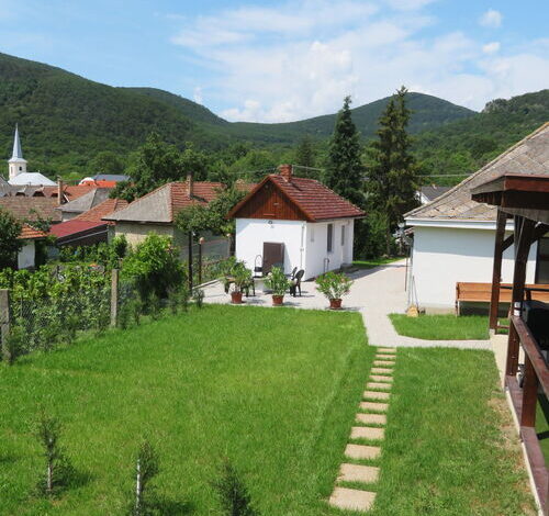Hegyköz Vendégház Pusztafalu 