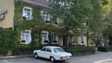 Hotel Arnold Tata 