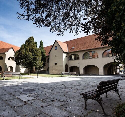 Huszárvár Hotel Kastélyszálló Szerencs 