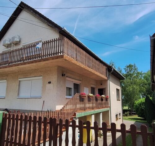 Huszics Rózsa ház Balatonlelle 