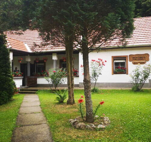 Hutagyöngye Vendégház Háromhuta 